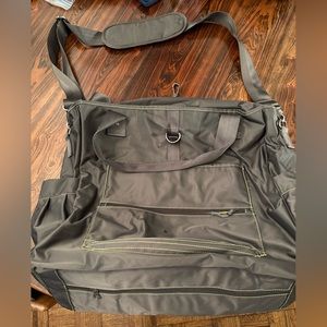 Athlete nylon tote bag- like new!